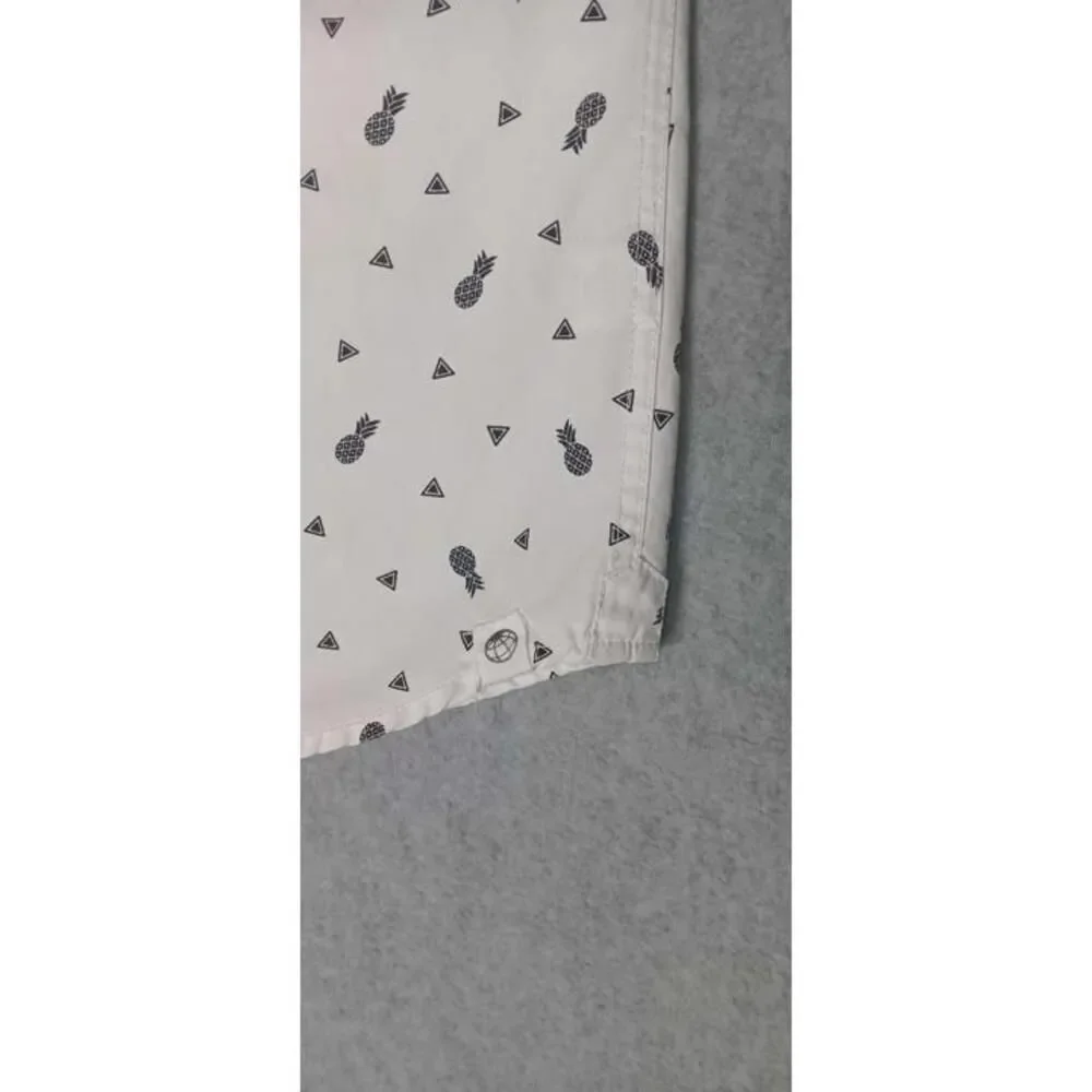 Free Planet Short Sleeve Button Up Mens Size Large White With Black...